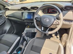 Nissan Magnite 1.0 Turbo Acenta Kuro manual - Image 6
