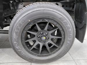 Nissan Navara 2.5DDTi double cab Stealth 4x4 - Image 17