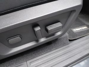 Mitsubishi Triton 2.4DI-D double cab GLS auto - Image 16