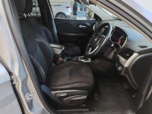 Jeep Cherokee 2.4L Longitude - Image 5