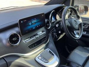 Mercedes-Benz V-Class V300d Exclusive - Image 18