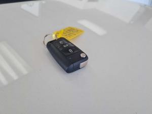 Volkswagen Polo sedan 1.6 Life auto - Image 14