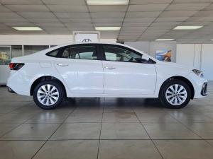 Volkswagen Polo sedan 1.6 Life auto - Image 21