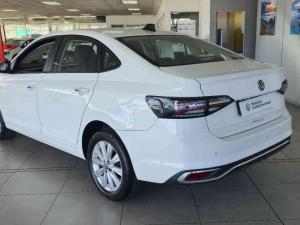 Volkswagen Polo sedan 1.6 Life auto - Image 3