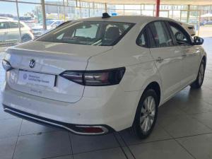 Volkswagen Polo sedan 1.6 Life auto - Image 4