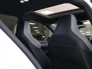 Volkswagen Golf 1.4TSI R-Line Plus - Image 14