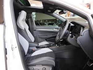 Volkswagen Golf 1.4TSI R-Line Plus - Image 16