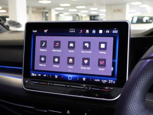 Volkswagen Golf 1.4TSI R-Line Plus - Image 18