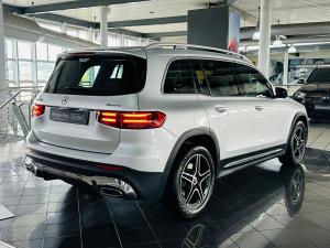Mercedes-Benz GLB GLB220d 4Matic Progressive - Image 2