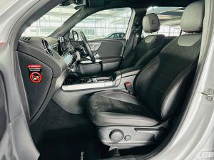 Mercedes-Benz GLB GLB220d 4Matic Progressive - Image 5
