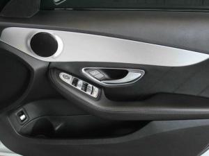 Mercedes-Benz C-Class C180 - Image 17