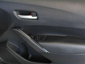 Toyota Corolla Cross 1.8 Hybrid GR-Sport - Image 18
