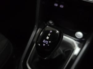 Volkswagen T-Roc 2.0TSI 4Motion R-Line - Image 11