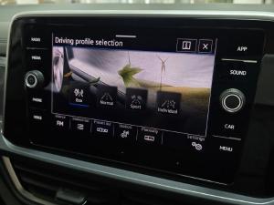 Volkswagen T-Roc 2.0TSI 4Motion R-Line - Image 17