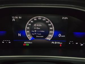 Volkswagen T-Roc 2.0TSI 4Motion R-Line - Image 4