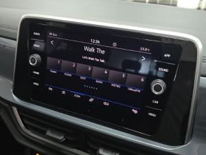 Volkswagen T-Roc 2.0TSI 4Motion R-Line - Image 6
