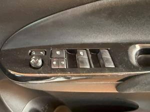 Toyota Yaris 1.5 Xs auto - Image 18