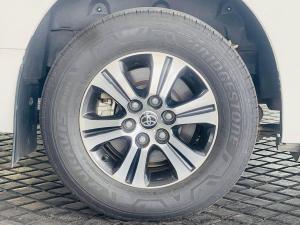 Toyota Quantum 2.8 LWB bus 11-seater GL - Image 19