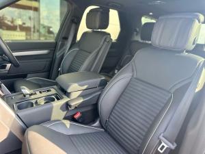 Land Rover Discovery D300 R-Dynamic HSE - Image 10