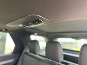 Land Rover Discovery D300 R-Dynamic HSE - Image 15