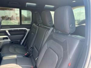 Land Rover Defender 110 D300 X-Dynamic HSE - Image 10