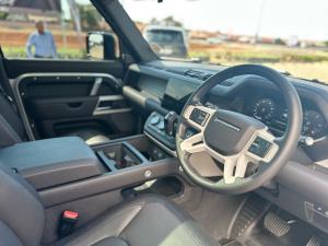 Land Rover Defender 110 D300 X-Dynamic HSE - Image 13