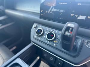 Land Rover Defender 110 D300 X-Dynamic HSE - Image 14