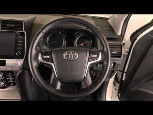 Toyota Land Cruiser Prado 4.0 VX - Image 8