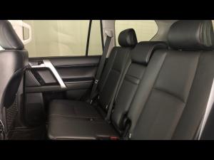 Toyota Land Cruiser Prado 4.0 VX - Image 11