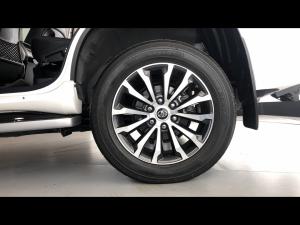 Toyota Land Cruiser Prado 4.0 VX - Image 19