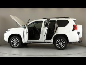Toyota Land Cruiser Prado 4.0 VX - Image 26