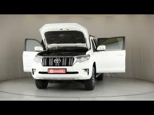 Toyota Land Cruiser Prado 4.0 VX - Image 28