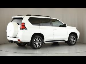 Toyota Land Cruiser Prado 4.0 VX - Image 2