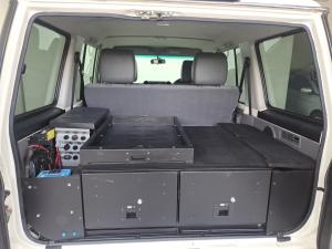 Toyota Land Cruiser 76 4.5D-4D V8 station wagon LX - Image 9
