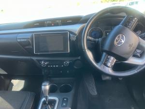 Toyota Hilux 2.8GD-6 double cab Raider auto - Image 6