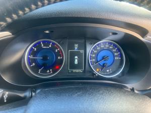 Toyota Hilux 2.8GD-6 double cab Raider auto - Image 9