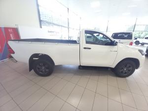 Toyota Hilux 2.4GD-6 single cab Raider manual - Image 3
