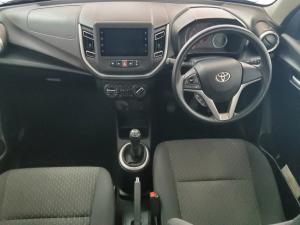 Toyota Vitz 1.0 XR manual - Image 6