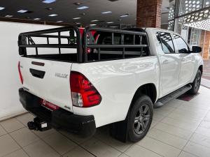 Toyota Hilux 2.4GD-6 double cab 4x4 Raider auto - Image 2