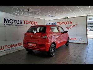Toyota Vitz 1.0 XR manual - Image 2