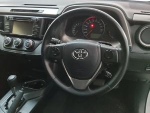 Toyota RAV4 2.0 GX auto - Image 8