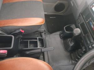 Toyota Land Cruiser 79 2.8 GD-6S/C - Image 10