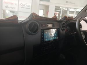 Toyota Land Cruiser 79 2.8 GD-6S/C - Image 14