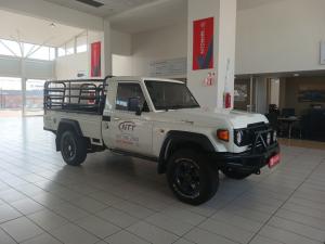 Toyota Land Cruiser 79 2.8 GD-6S/C - Image 1