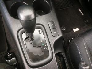 Toyota Hilux 2.4 GD-6 Raider 4X4 automaticD/C - Image 13