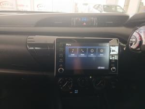 Toyota Hilux 2.4 GD-6 Raider 4X4 automaticD/C - Image 17