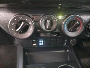 Toyota Hilux 2.4 GD-6 Raider 4X4 automaticD/C - Image 18
