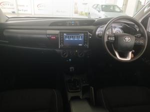 Toyota Hilux 2.4 GD-6 Raider 4X4 automaticD/C - Image 6