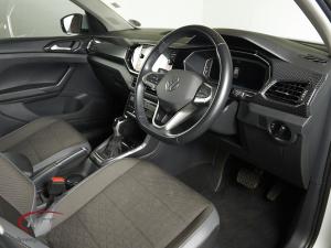 Volkswagen T-CROSS 1.5 TSI R-LINE DSG - Image 17