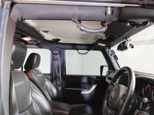 Jeep Wrangler Unlimited 2.8CRD Altitude - Image 19